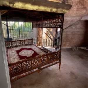 تخت سنتی سفارشی چوب نراد